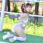 【写真 6枚】櫻木あいな（FloreRisa）、セクシーすぎるナース風ビキニで美尻見せつけ！＜近代麻雀水着祭2022＞