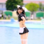 【写真特集 7枚】橋本りりあ（イノセントリリー）、猫耳がキュートなメイド風ビキニ衣装を披露！＜近代麻雀水着祭2022＞