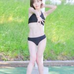 【写真特集 9枚】深田えいみ、黒ビキニで魅せるセクシーボディで悩殺！＜近代麻雀水着祭2022＞