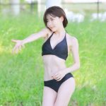 【写真特集 9枚】深田えいみ、黒ビキニで魅せるセクシーボディで悩殺！＜近代麻雀水着祭2022＞