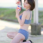 【写真特集 10枚】深田えいみ、ビキニ姿で食べるかき氷の所作に視線釘付け！＜近代麻雀水着祭2022＞