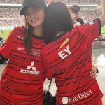 小島瑠璃子、限定ユニフォーム姿でパリSG対浦和レッズの親善試合を観戦