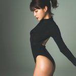 岸明日香、ボディスーツで魅せるセクシー美ボディにファン釘付け！「キャッツアイみたい」