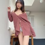 似鳥沙也加、隙間から美乳チラ見せの至近距離ショットにファン歓喜