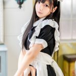 コスプレイヤー・りっきゅん、メイド服で魅せるセクシーな脚線美で悩殺！