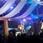 【ライブレポート】ゴールデンボンバーが2年ぶりのフェスで下ネタ全開の悪ふざけ！＜LuckyFM Green Festival＞