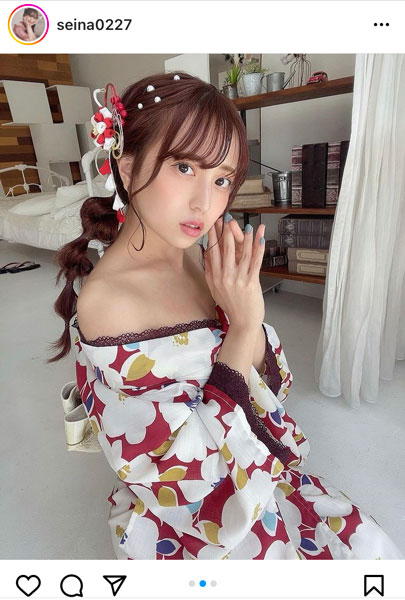 竹内星菜、色気たっぷりな脱ぎ浴衣姿でデコルテ＆美脚見せつけ！