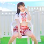 【写真特集 10枚】達家真姫宝（煌めき☆アンフォレント）、赤チェックの制服コスチュームで美谷間チラリ！＜近代麻雀水着祭2022＞