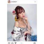 竹内星菜、浴衣着崩しのお色気ショットで日焼け跡あらわに