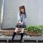 元モーニング娘。田中れいな、制服スカートで魅せる絶対領域に歓喜の声！「好きすぎる」「令和の田中れいな最強説」