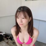 NMB48・上西怜、ピンク水着のレアオフショットに歓喜の声！