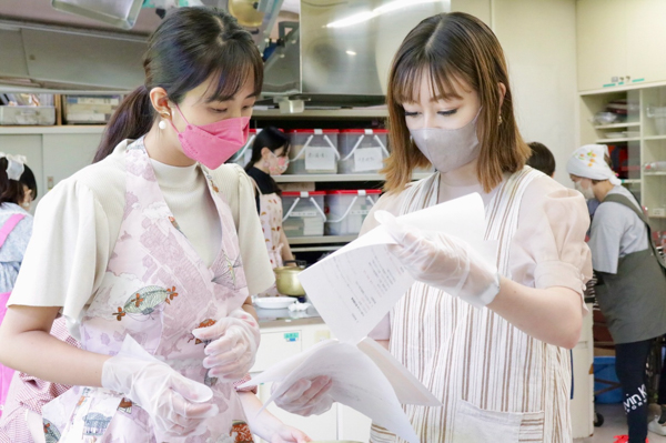 吉田三莉らミスコンファイナリストが自ら企画した「ミスユニバーシティこども食堂」が開催