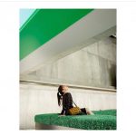 吉岡里帆、黒ワンピースから美脚披露！