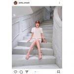 神部美咲、ギリギリ超ミニワンピで美脚披露「サービスショット」「足ばっか見てしまう」の声！