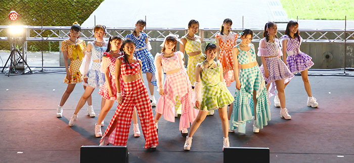 【ライブレポート】つばきファクトリー、メジャーデビュー5周年記念日に12人揃って自身初の野外ワンマンライブ開催！