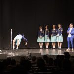 ミルクボーイが少女歌劇団ミモザーヌ・大阪夏公演「Traveling Summer」にゲスト出演！ 納豆ガールが２期生・みやはらにこの宙返りで勝者に。