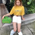 lol-エルオーエル-・hibiki、超ショーパンで生足太もも際立つ夏コーデ披露！