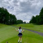 ダレノガレ明美、ミニスカひらりでゴルフのベストスコア報告！