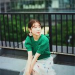 AKB48・柏木由紀、半袖ニットで微笑むショットに「女神みたいだ～」「大人な表情、素敵です」と歓喜の声！