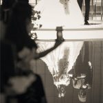 舟山久美子、3年越しのウエディングドレス姿で夫との2ショットを公開！