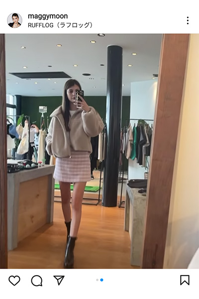 マギー、ピンクの超ミニスカゴルフウェアでスタイル抜群の脚長ショットを公開！