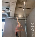 熊田曜子、美脚や腹筋あらわにポールダンス披露でファン悩殺！