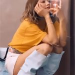 lol-エルオーエル-・hibiki、超ショーパンで生足太もも際立つ夏コーデ披露！