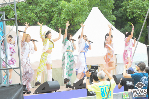 アップアップガールズ（仮）、「TIF2022」初日で煽りMAXの爽快パフォーマンス！＜TOKYO IDOL FESTIVAL 2022 supported by にしたんクリニック＞