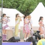 アップアップガールズ(仮)、「TIF2022」初日で煽りMAXの爽快パフォーマンス!<TOKYO IDOL FESTIVAL 2022 supported by にしたんクリニック>