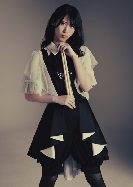 BAND-MAID、新作EPジャケット＆Jimmy Ming Shum撮り下ろしソロ写真公開