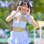 【写真特集 11枚】藤本南(dela)、激甘ガーリーなウェイトレス風衣装にドキドキ!<近代麻雀水着祭2022>