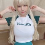 えなこ、ハイレグ水着から美谷間見せつけ！金髪ヘアの「これがこう」大公開