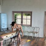 春川芽生、腹筋割れの美ボディを水着姿で届ける！