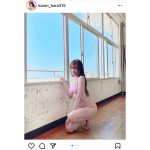 NMB48・原かれん、ピンク水着のオフショットで魅せる美麗スタイル