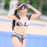 【写真特集】長谷川晴奈（劇団4ドル50セント）、メイド風ビキニで魅せるセクシーな脚線美に注目！＜近代麻雀水着祭2022＞