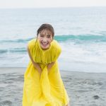 『可愛すぎるビールの売り子』伊藤愛真、ランジェリーに手ブラなど肌見せ全開の初写真集発売決定