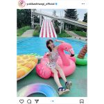 AKB48・柏木由紀、ポニシュシュ衣装で美脚全開！「めちゃめちゃ可愛い」「夏気分味わえました」