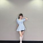 #ババババンビ・岸みゆ、超ミニワンピから美脚全開！