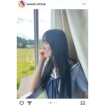 日向坂46・加藤史帆、「ひなこい」制服姿でシャボン玉を楽しむ