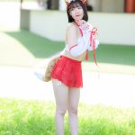 【写真特集 8枚】美里朱音（Pretty Ash）、キツネ耳×巫女コスチューム姿を披露＜近代麻雀水着祭2022＞