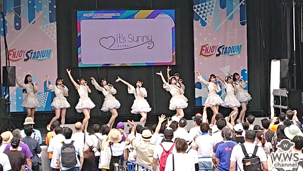it's sunny（イッツサニー）が「TIF2022」初パフォーマンス！屋外ステージで会場を盛り上げる＜TOKYO IDOL FESTIVAL 2022 supported by にしたんクリニック＞