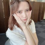 桃月なしこが夏服JKに変身！「めっちゃ可愛すぎる！！」「ドキドキしちゃう」
