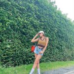 王林、ミニ丈デニムから生脚見せつけのコーデ披露！