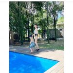 押切もえ、水着姿で美麗なスタイルと脚線美を披露！