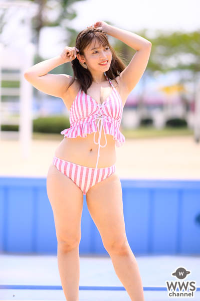 【写真特集】璃乃（KNUoNEW）、メリハリあるむちむちボディを披露！＜近代麻雀水着祭2022＞
