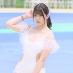 【写真特集】寺田すず（ハープスター）、フリル付きの白ワンピビキニで魅せる透明ボディ＜近代麻雀水着祭2022＞