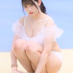 【写真特集】寺田すず（ハープスター）、フリル付きの白ワンピビキニで魅せる透明ボディ＜近代麻雀水着祭2022＞