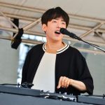 【ライブレポート】Creepy Nutsが炎天下を真夜中に変え「のびしろ」しかないステージを展開！＜LuckyFM Green Festival＞