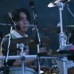 【ライブレポート】THE ORAL CIGARETTESのステージにHYDE登場！GRASS STAGEで大はしゃぎ？＜ROCK IN JAPAN FESTIVAL 2022＞