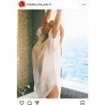 宇野実彩子（AAA）、透けた彼シャツ風ショットで暑中見舞い